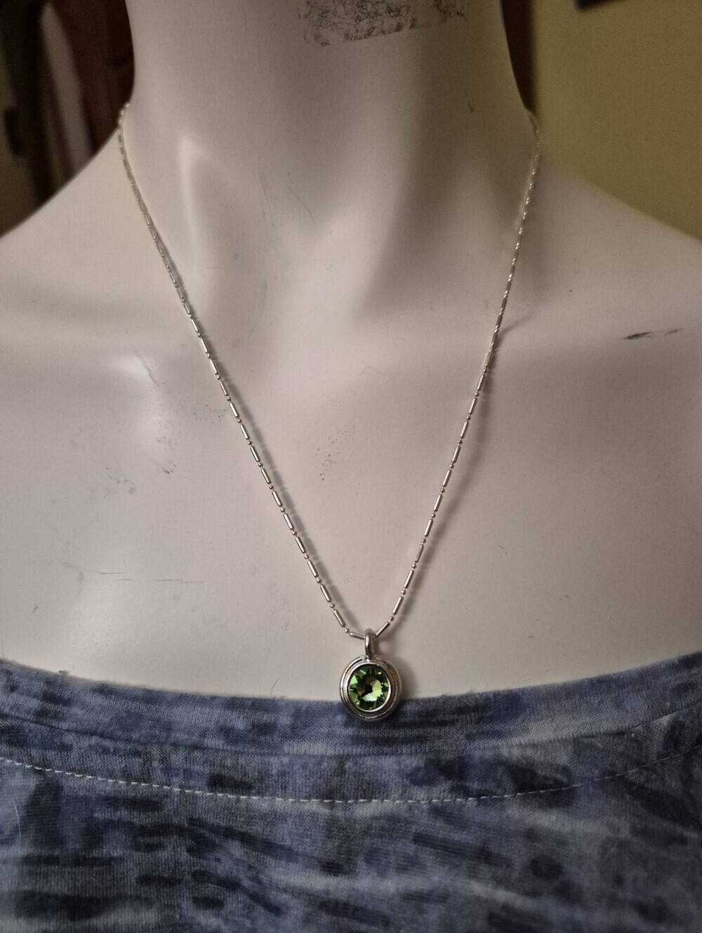 Silver Tone Round Green Glass Bezel Pendant Necklace